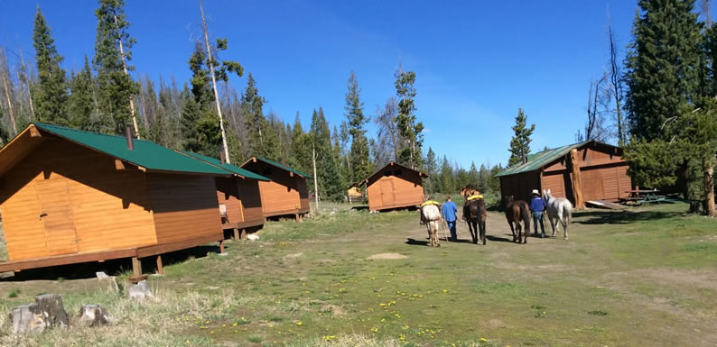 green river lakes cabins